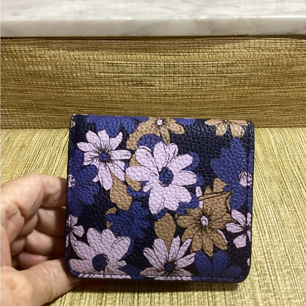 Vera Bradley Multicolor Floral Wallet. Bifold - Picture 6 of 6